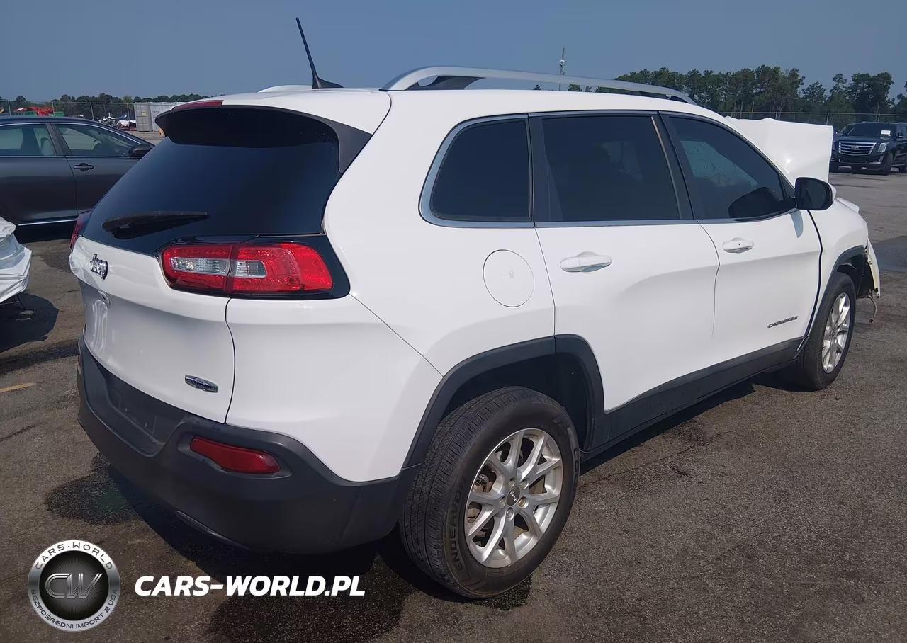 2016 Jeep Cherokee Latitude VIN:1C4PJLCB9GW125631 - 4