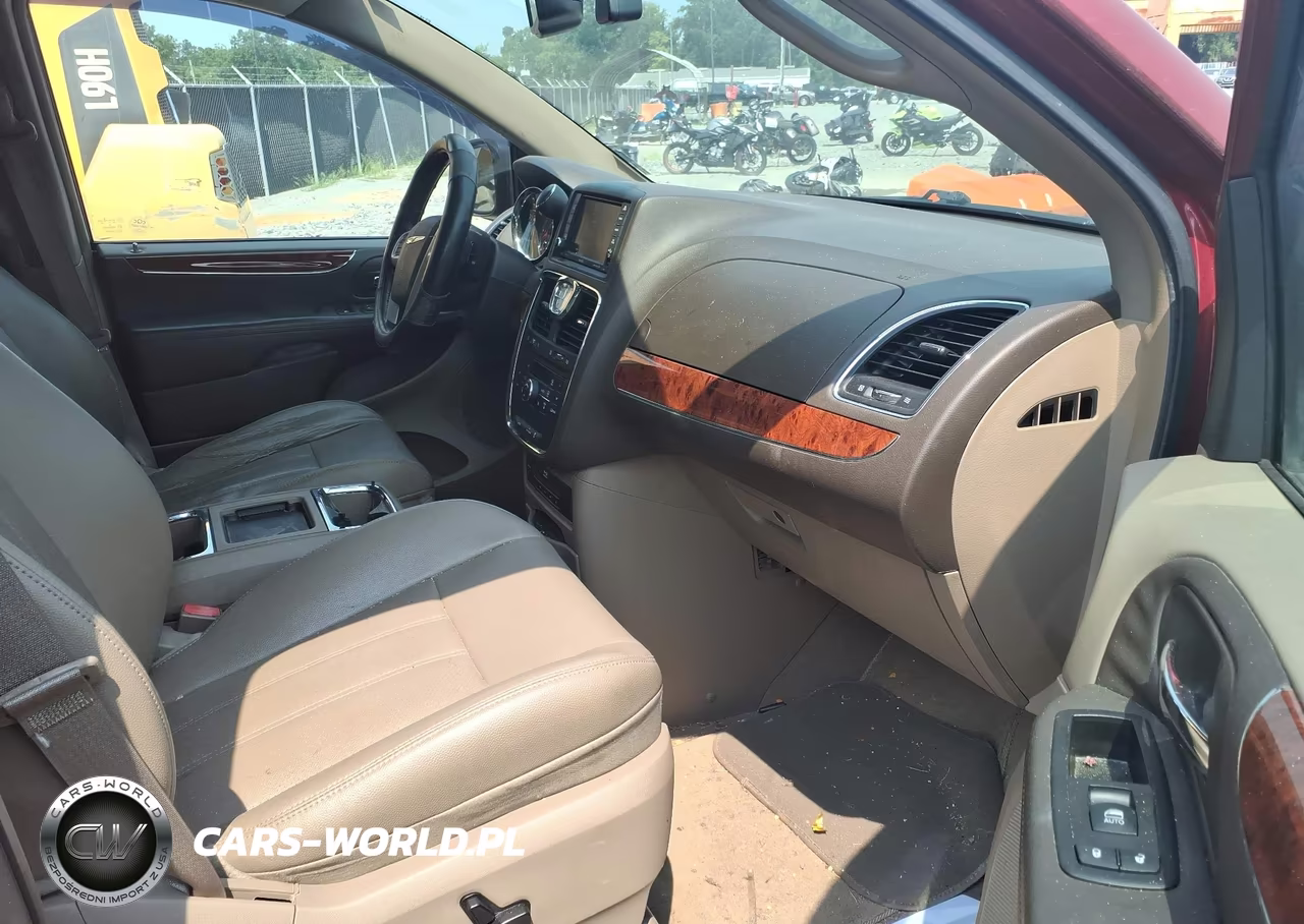 2014 Chrysler Town & Country Touring-L VIN:2C4RC1CG0ER332871 - 5