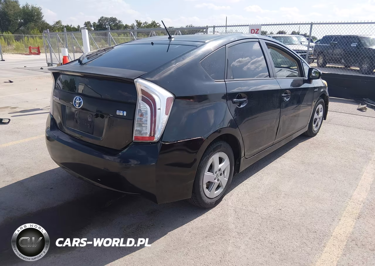 2012 Toyota Prius Two VIN:JTDKN3DU5C5426105 - 4