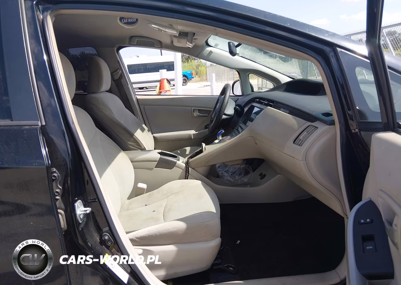 2012 Toyota Prius Two VIN:JTDKN3DU5C5426105 - 5