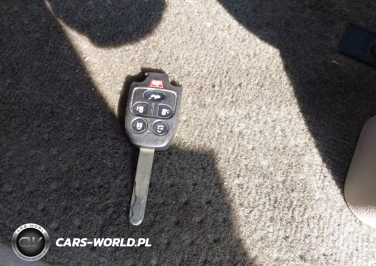 2013 Honda Odyssey Touring-Touring Elite VIN:5FNRL5H93DB006025 - 11