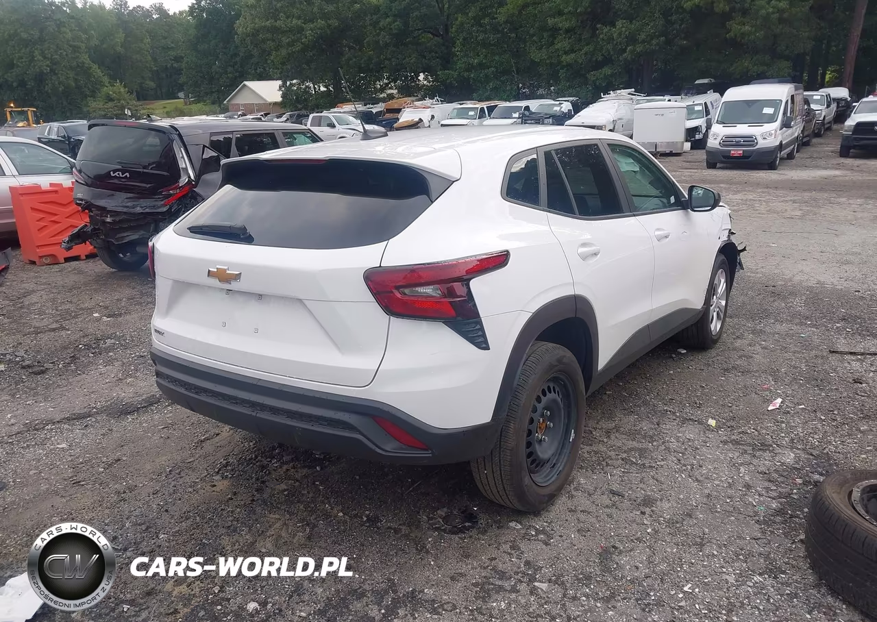2026 Chevrolet Trax Fwd Ls VIN:KL77LFEP3TC035596 - 4