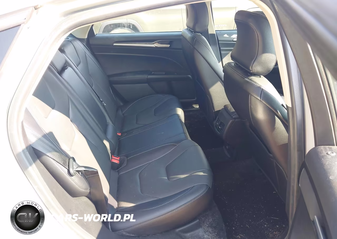 2018 Ford Fusion Titanium VIN:3FA6P0D91JR233455 - 8