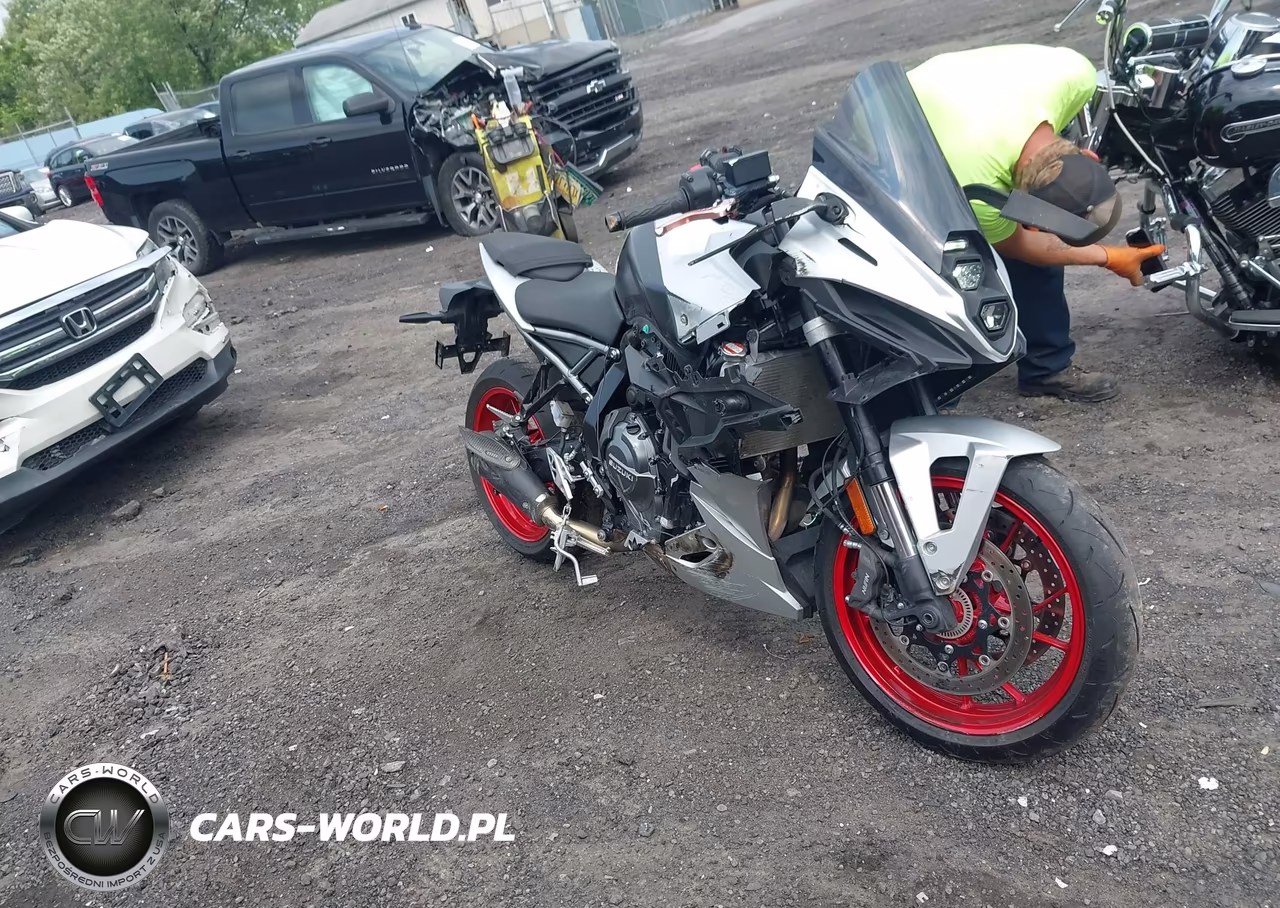 2024 Suzuki Gsx800 F