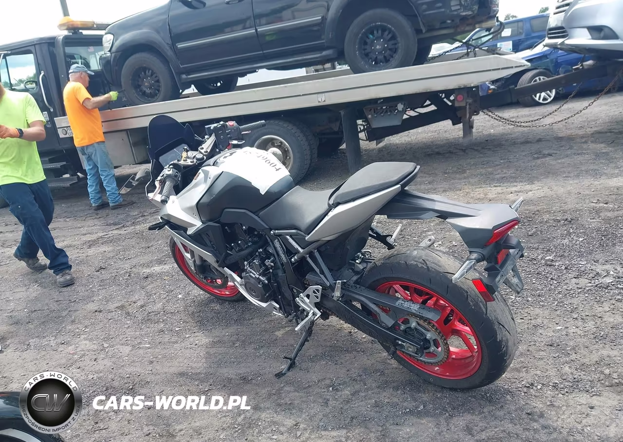 2024 Suzuki Gsx800 F VIN:JS1EM13B5R7102289 - 3
