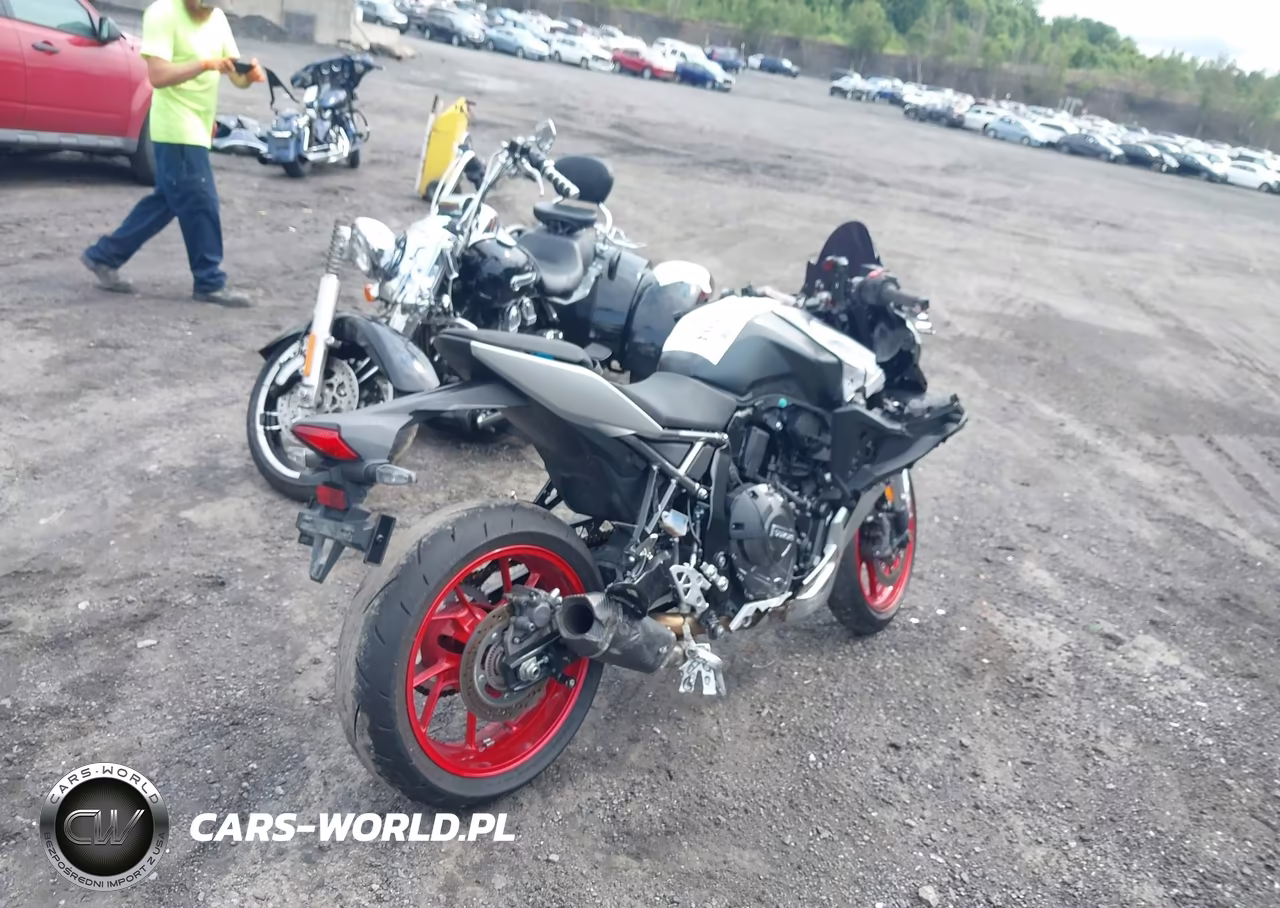 2024 Suzuki Gsx800 F VIN:JS1EM13B5R7102289 - 4