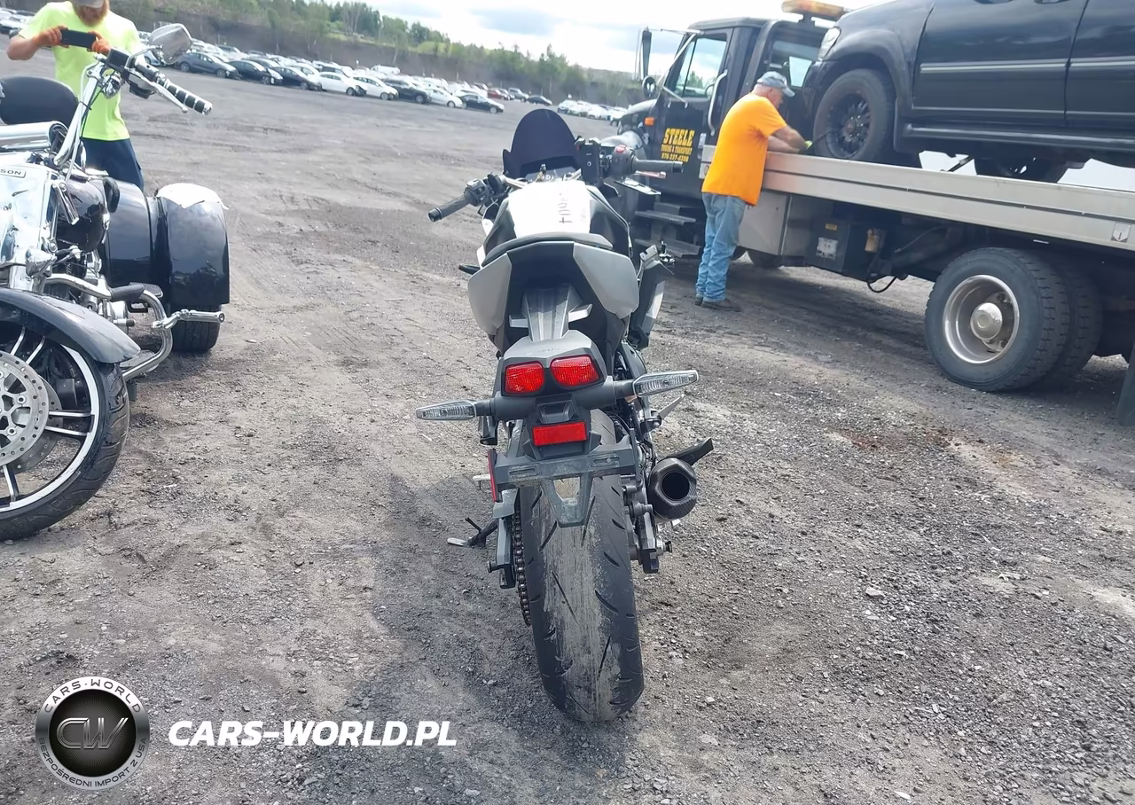 2024 Suzuki Gsx800 F VIN:JS1EM13B5R7102289 - 6