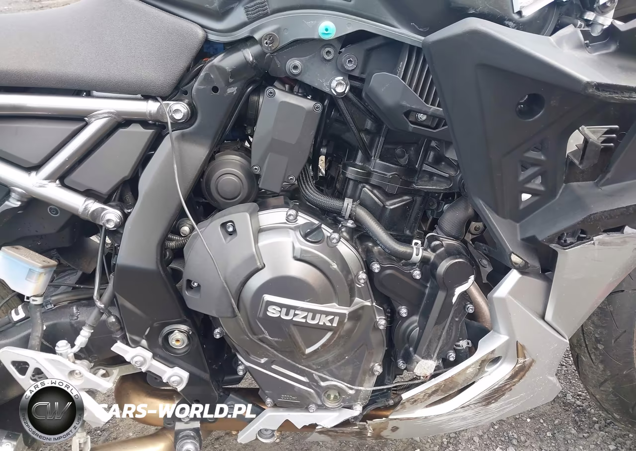 2024 Suzuki Gsx800 F VIN:JS1EM13B5R7102289 - 8