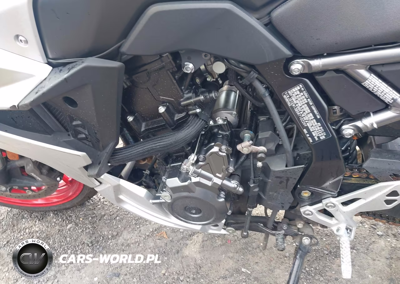 2024 Suzuki Gsx800 F VIN:JS1EM13B5R7102289 - 9