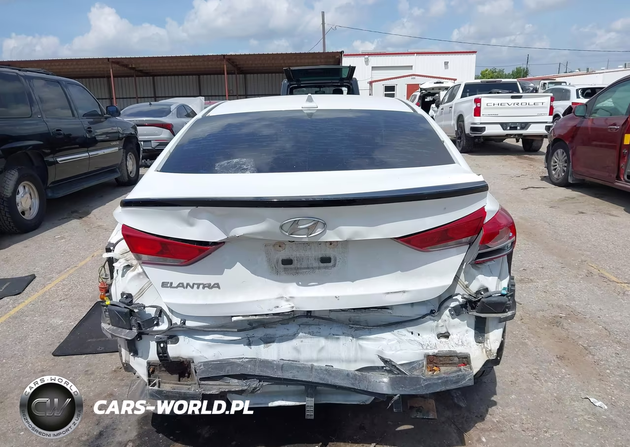 2018 Hyundai Elantra Sel VIN:5NPD84LF9JH233929 - 17