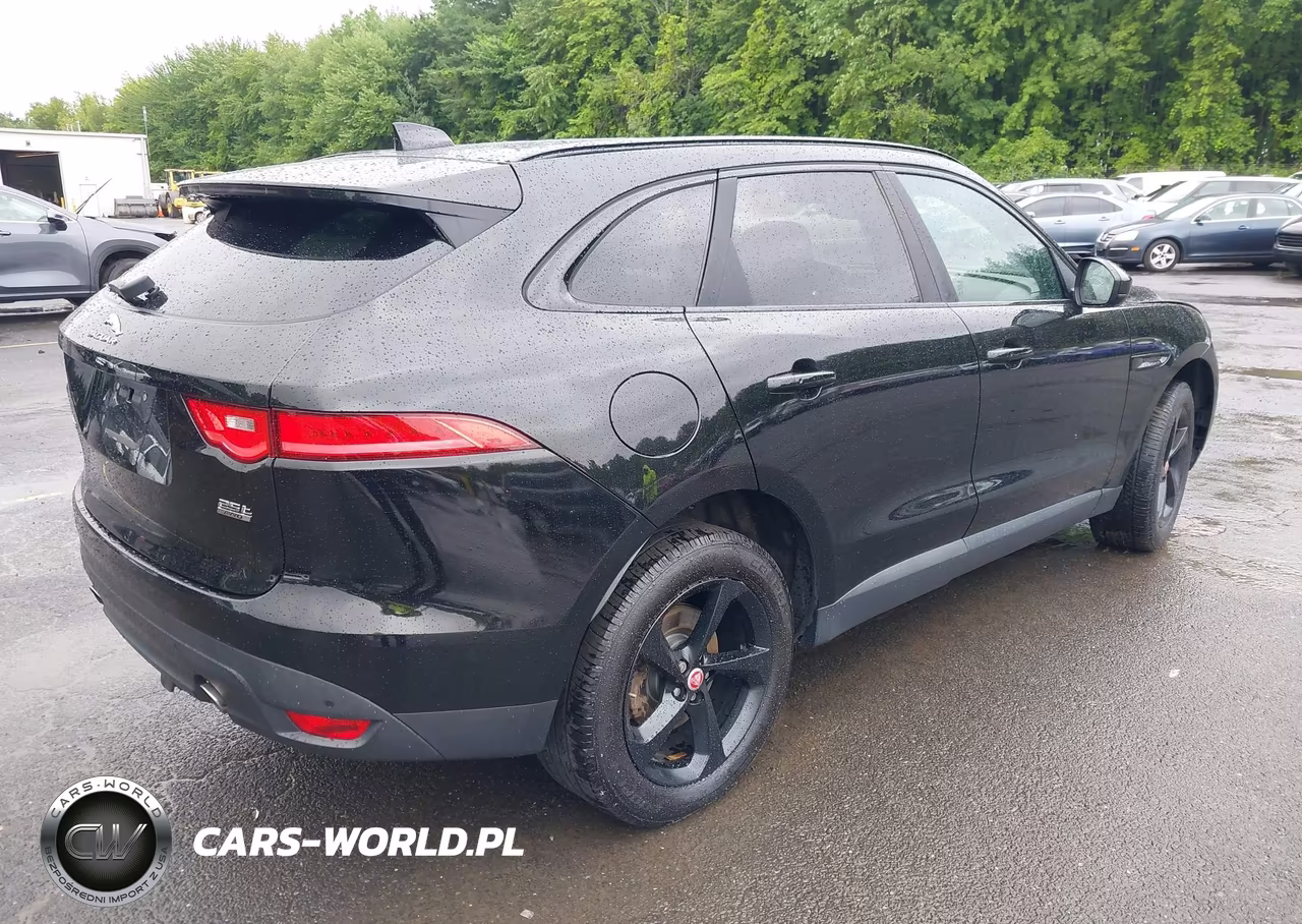 2019 Jaguar F-Pace 25T Premium VIN:SADCJ2FX3KA356292 - 4