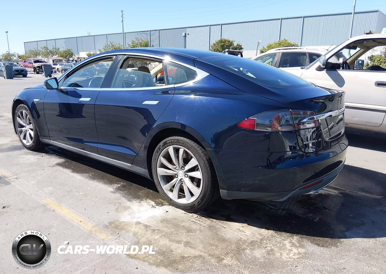 2014 Tesla Model S P85 VIN:5YJSA1H19EFP36839 - 3