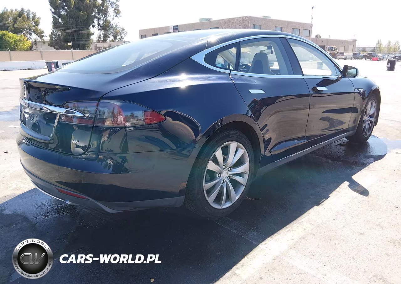 2014 Tesla Model S P85 VIN:5YJSA1H19EFP36839 - 4