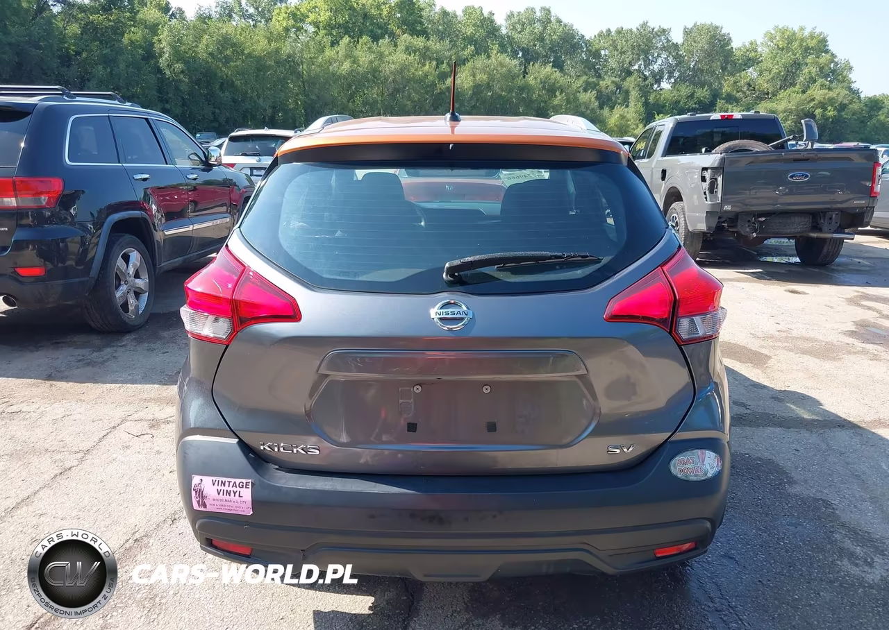 2018 Nissan Kicks Sv VIN:3N1CP5CU2JL504190 - 17