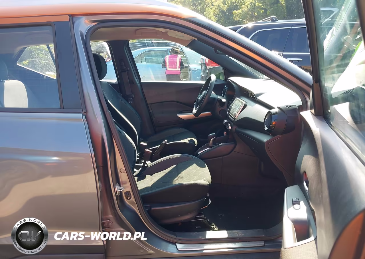 2018 Nissan Kicks Sv VIN:3N1CP5CU2JL504190 - 5