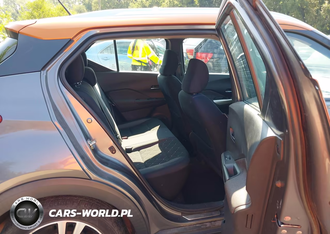 2018 Nissan Kicks Sv VIN:3N1CP5CU2JL504190 - 8