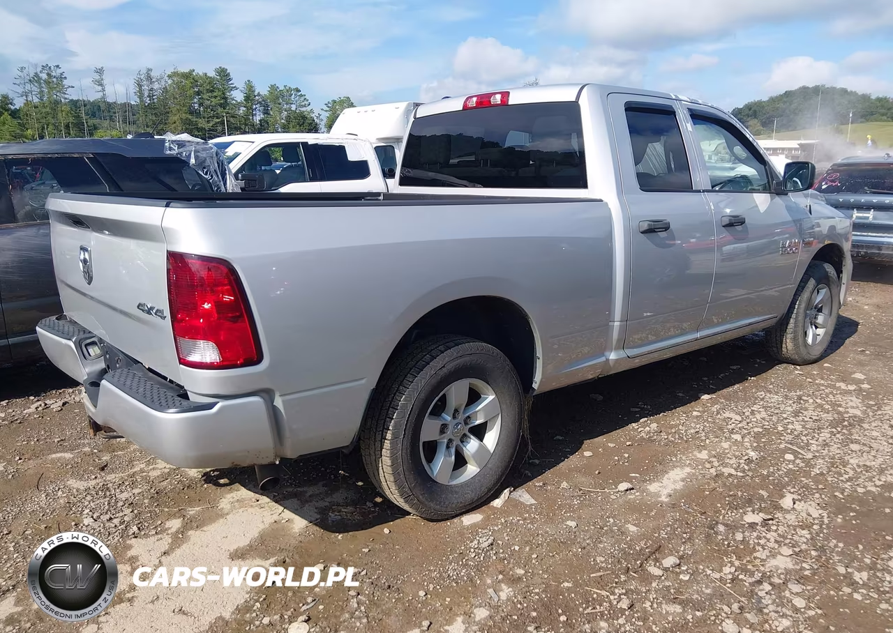 2018 Ram 1500 Express 4X4 6'4 Box VIN:1C6RR7FTXJS351096 - 4