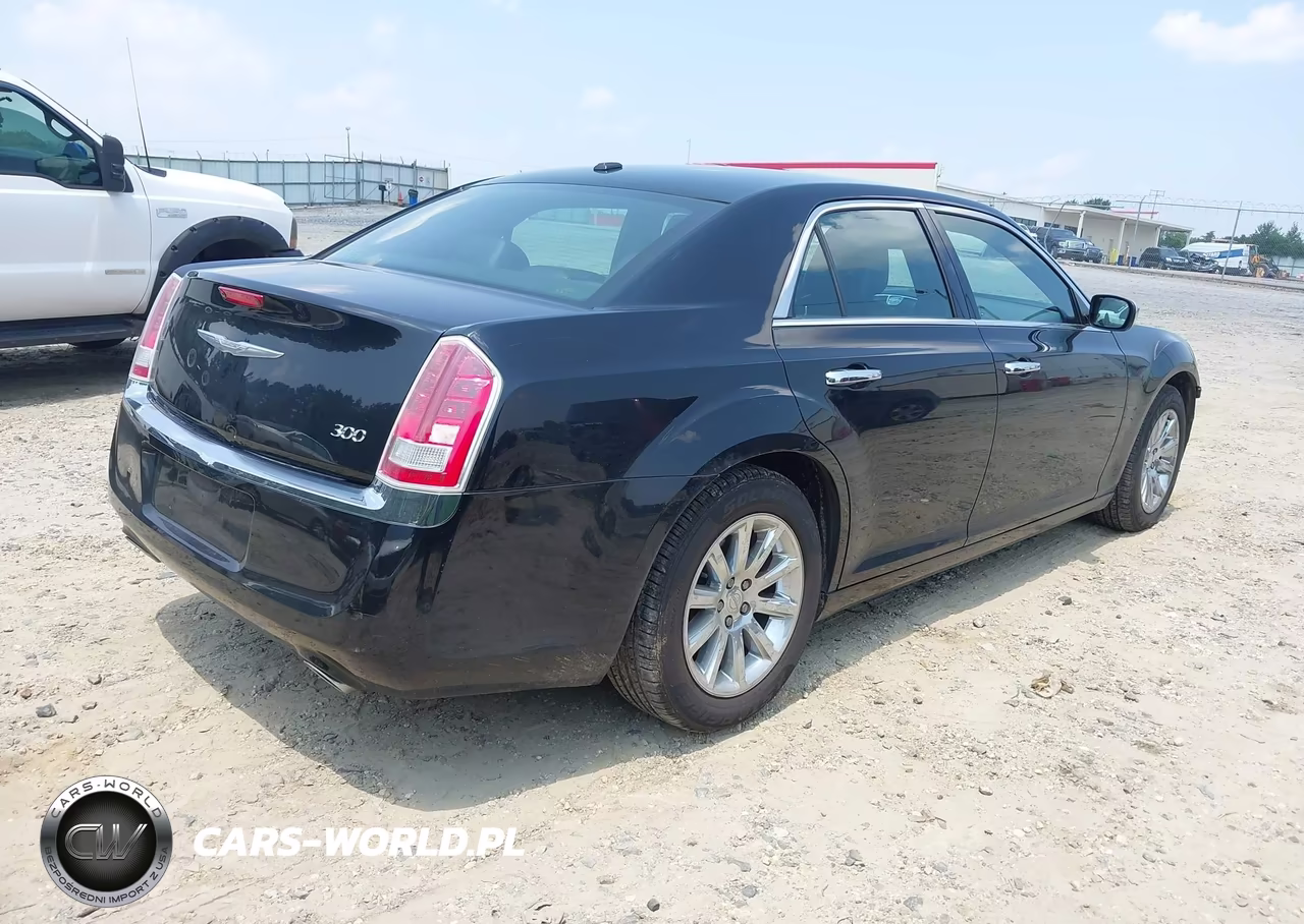 2012 Chrysler 300 Limited VIN:2C3CCACG6CH113202 - 4