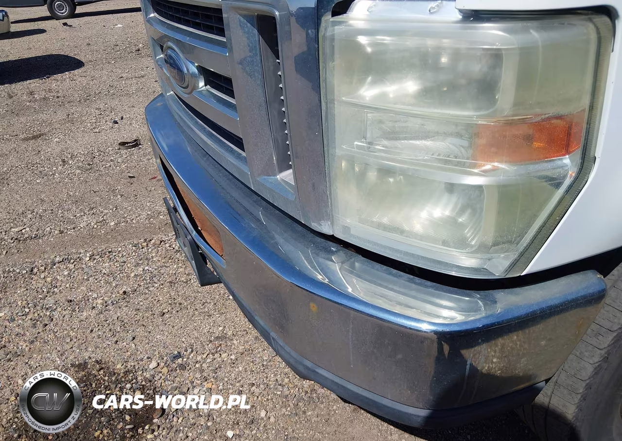 2011 Ford Econoline Commercial Cutaway VIN:1FDSE3FL1BDA09746 - 11