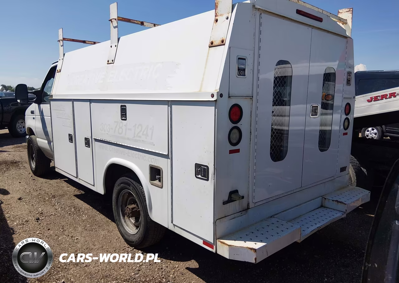 2011 Ford Econoline Commercial Cutaway VIN:1FDSE3FL1BDA09746 - 3