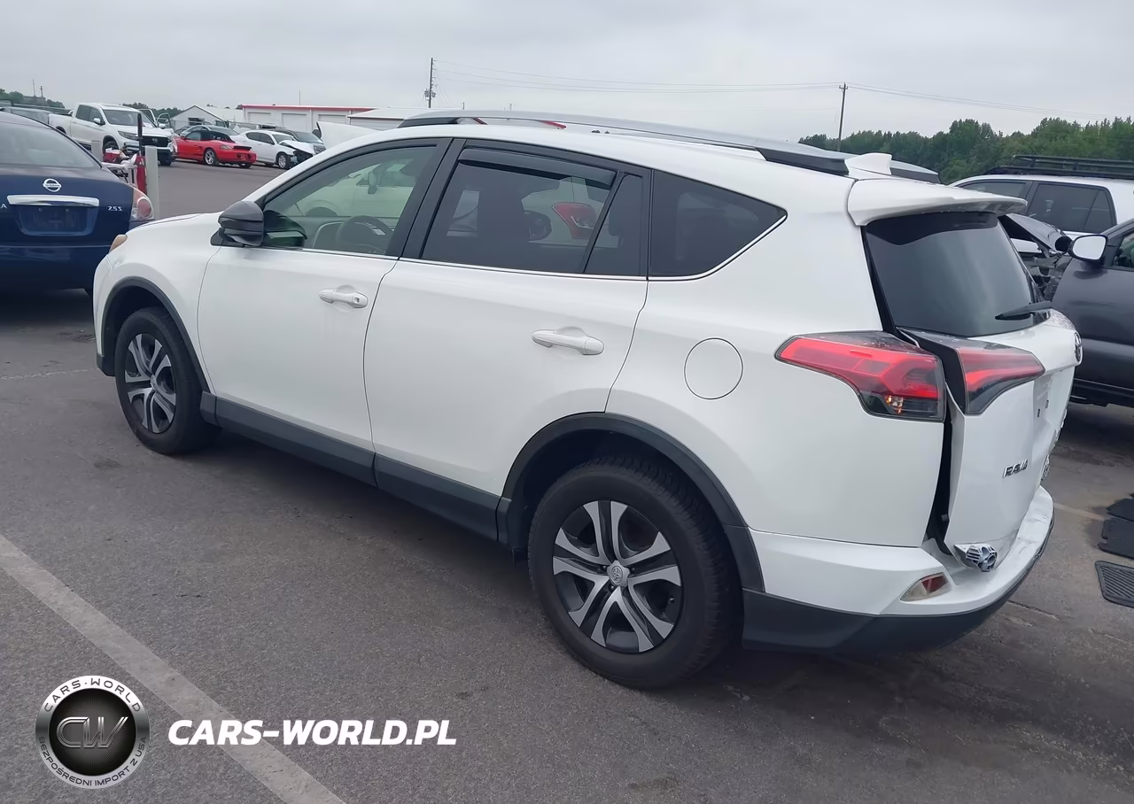 2018 Toyota Rav4 Le VIN:JTMBFREV8JJ186463 - 3