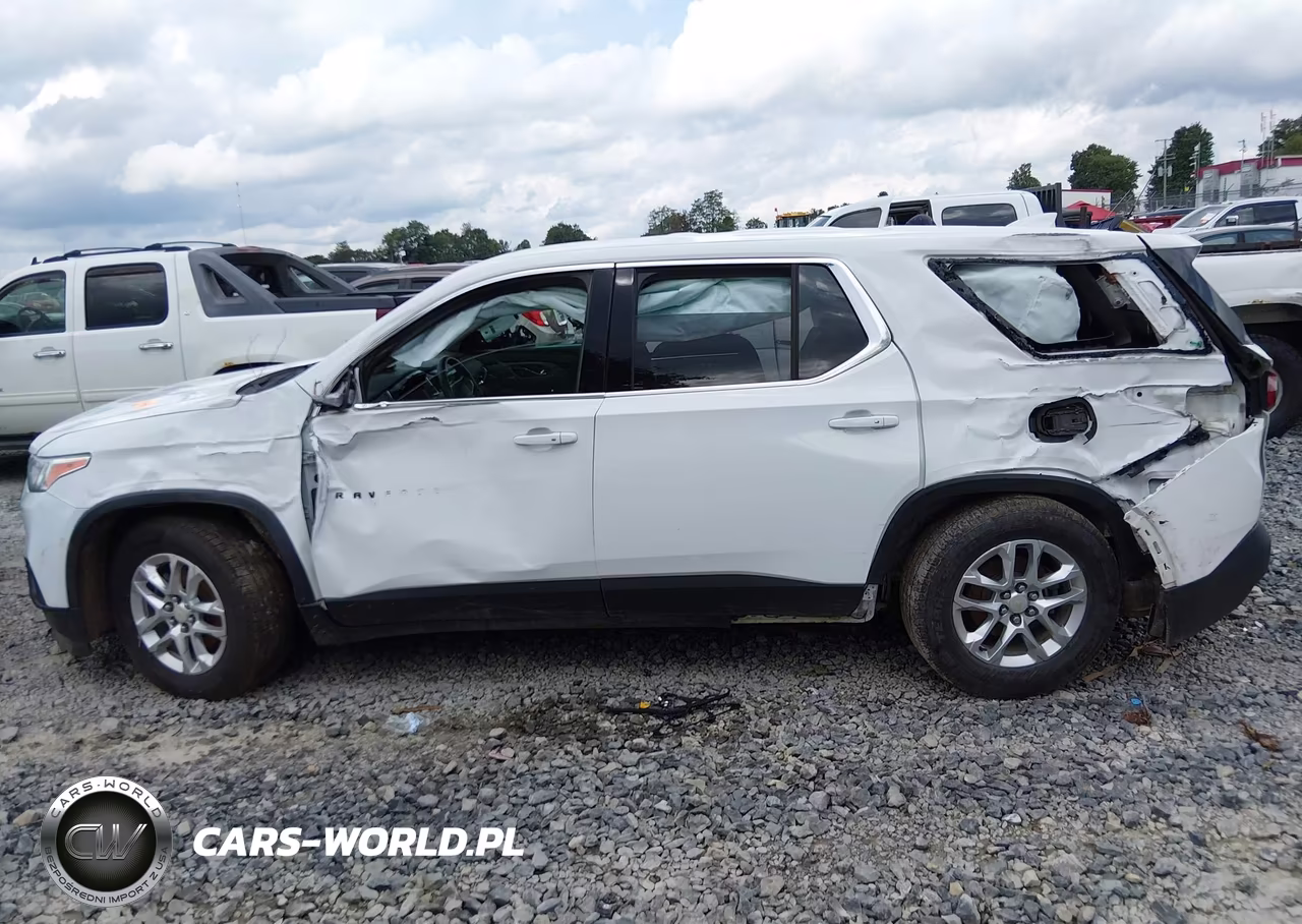 2018 Chevrolet Traverse Ls VIN:1GNERFKW0JJ167817 - 14