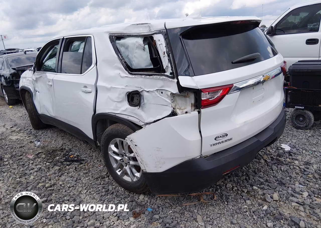 2018 Chevrolet Traverse Ls VIN:1GNERFKW0JJ167817 - 3