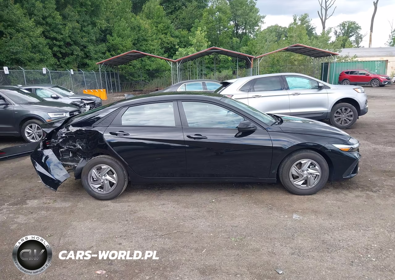 2026 Hyundai Elantra Se VIN:KMHLL4DGXTU192930 - 14