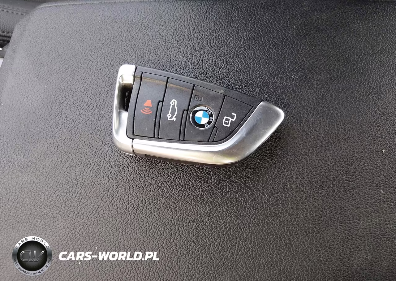 2020 BMW 330I xDrive VIN:3MW5R7J01L8B03891 - 11