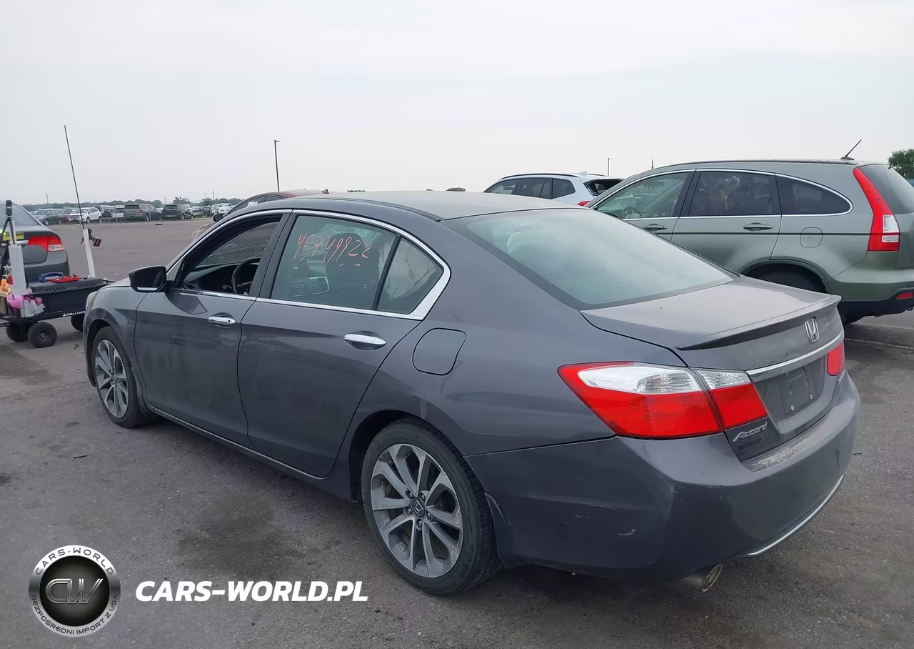 2014 Honda Accord Sport VIN:1HGCR2F58EA275586 - 3