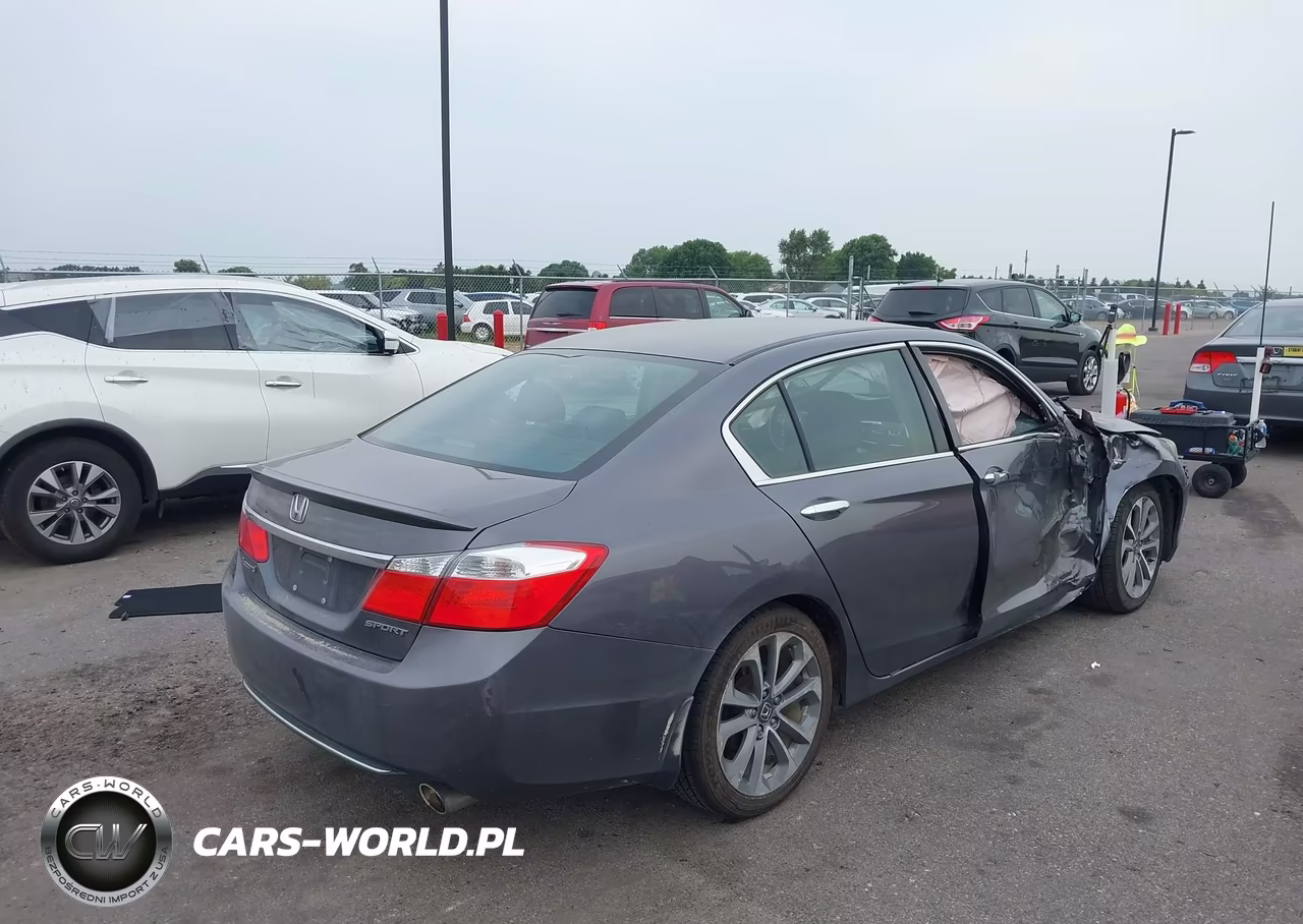 2014 Honda Accord Sport VIN:1HGCR2F58EA275586 - 4