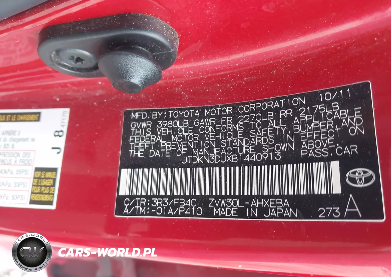 2011 Toyota Prius Three VIN:JTDKN3DUXB1440913 - 9
