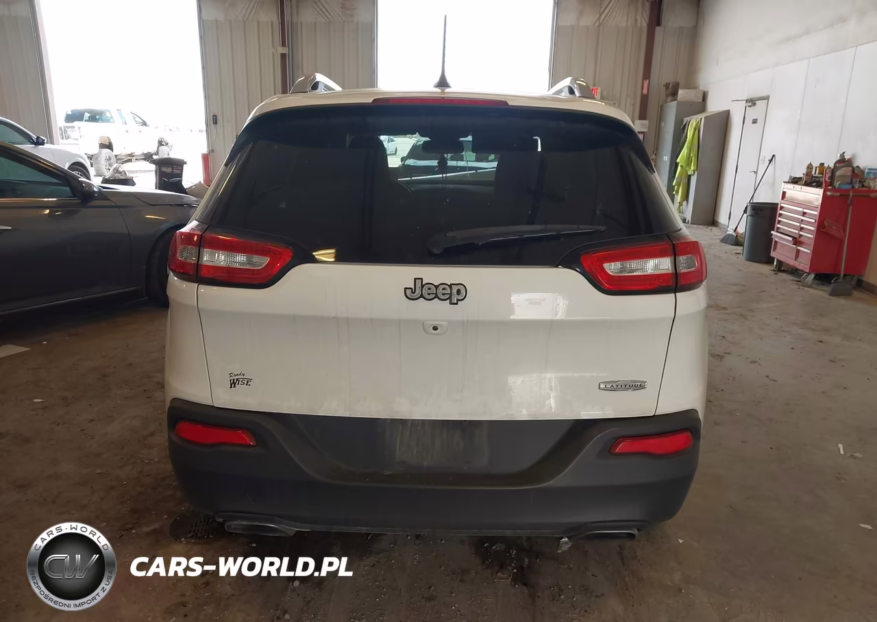 2016 Jeep Cherokee Latitude VIN:1C4PJLCS0GW347376 - 16