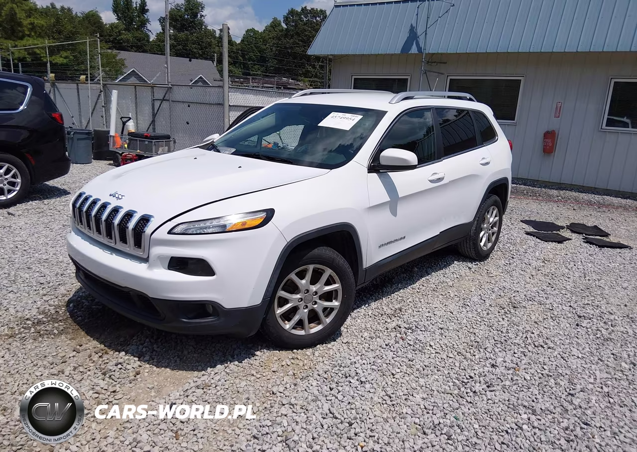 2015 Jeep Cherokee Latitude VIN:1C4PJLCB1FW694651 - 2