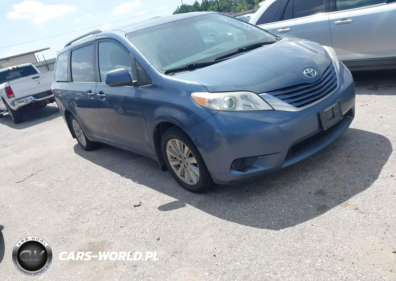 2015 Toyota Sienna Le 7 Passenger