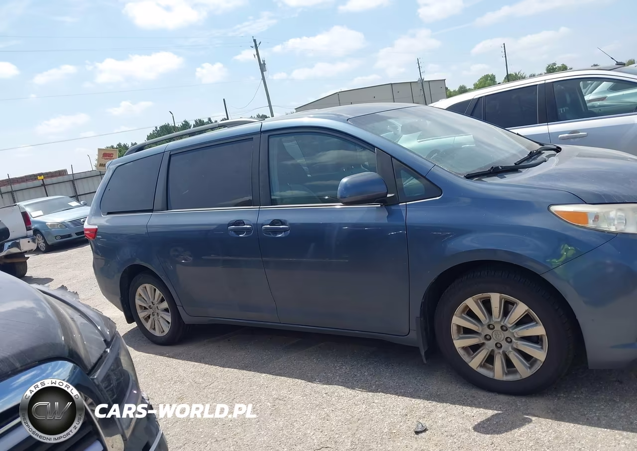2015 Toyota Sienna Le 7 Passenger VIN:5TDJK3DC8FS118355 - 13