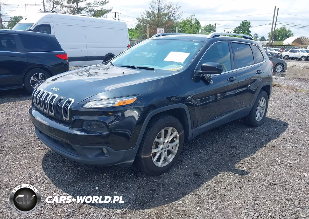 2015 Jeep Cherokee Latitude VIN:1C4PJMCS8FW625266 - 2