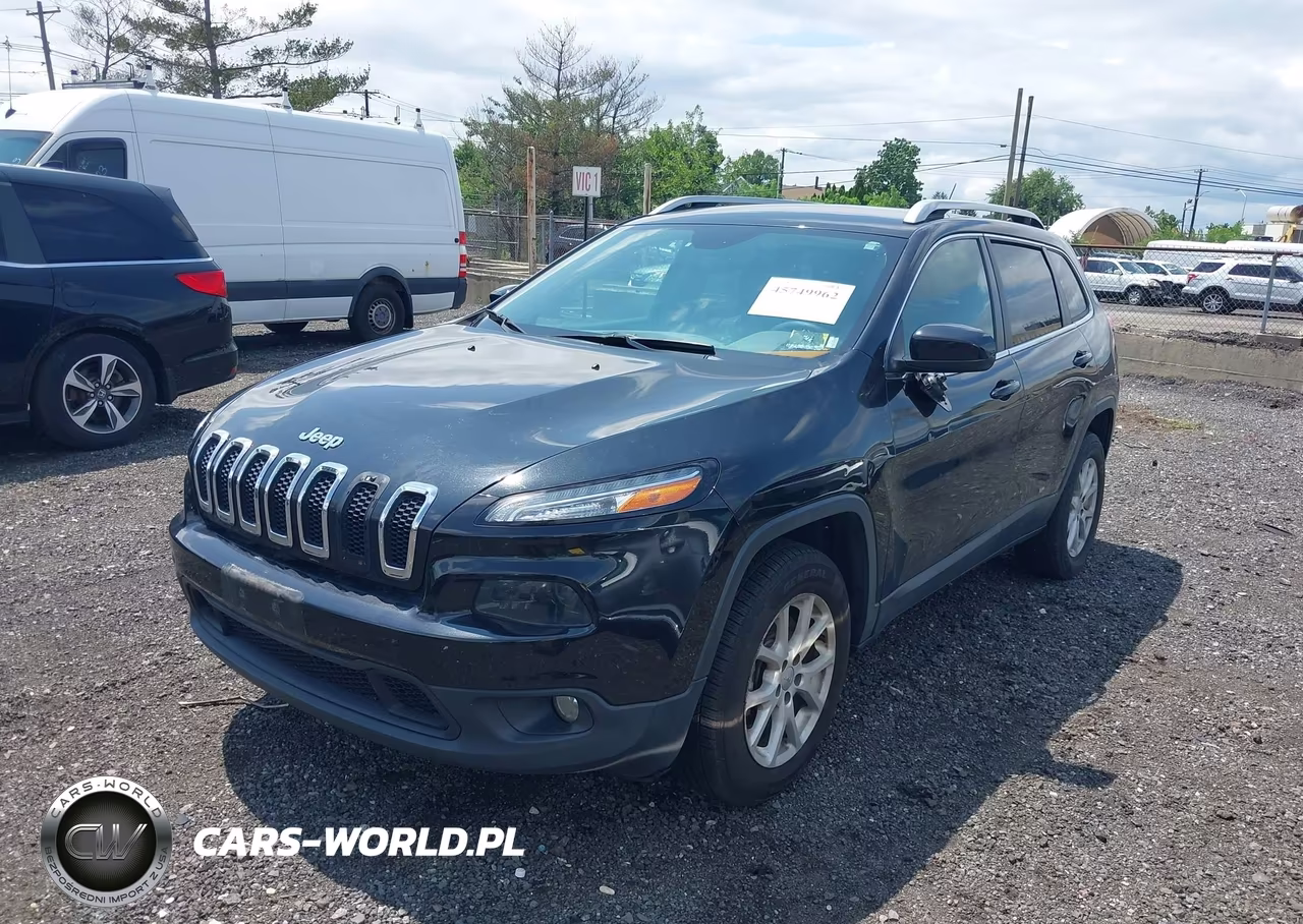 2015 Jeep Cherokee Latitude VIN:1C4PJMCS8FW625266 - 6