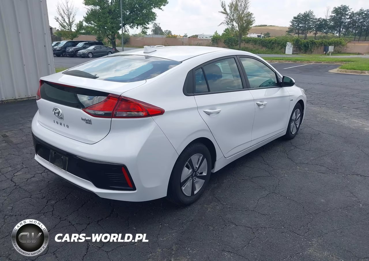 2018 Hyundai Ioniq Hybrid Blue VIN:KMHC65LC1JU075617 - 4