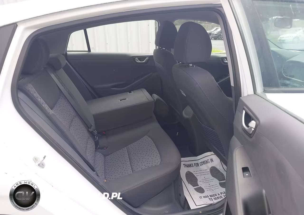 2018 Hyundai Ioniq Hybrid Blue VIN:KMHC65LC1JU075617 - 8