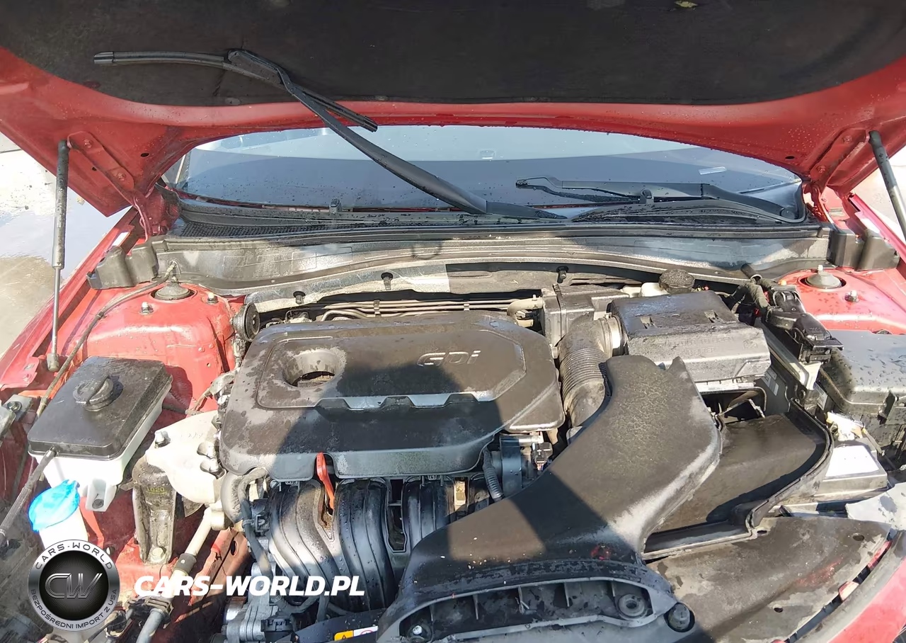 2018 Kia Optima S VIN:5XXGT4L31JG231024 - 10