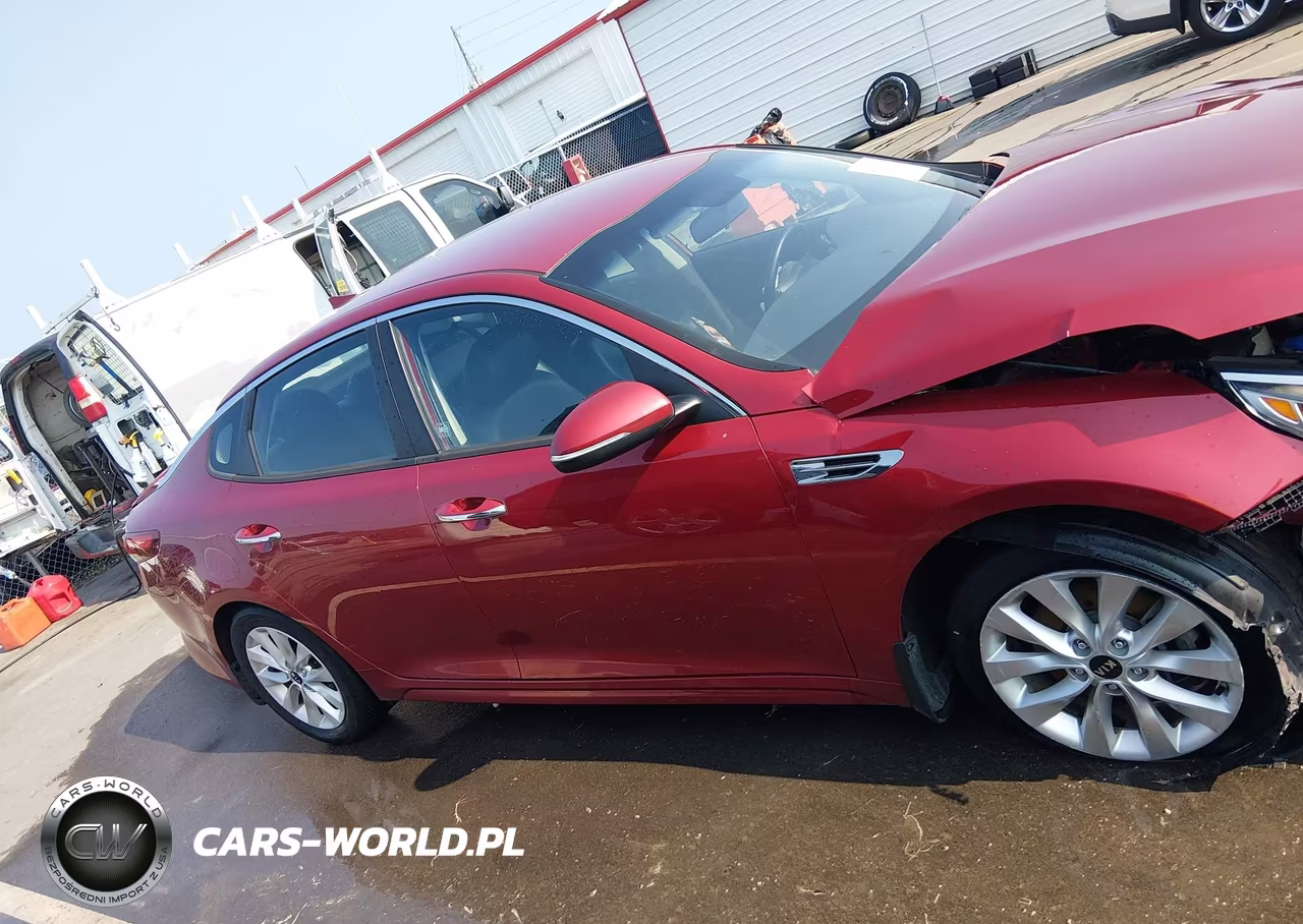 2018 Kia Optima S VIN:5XXGT4L31JG231024 - 14