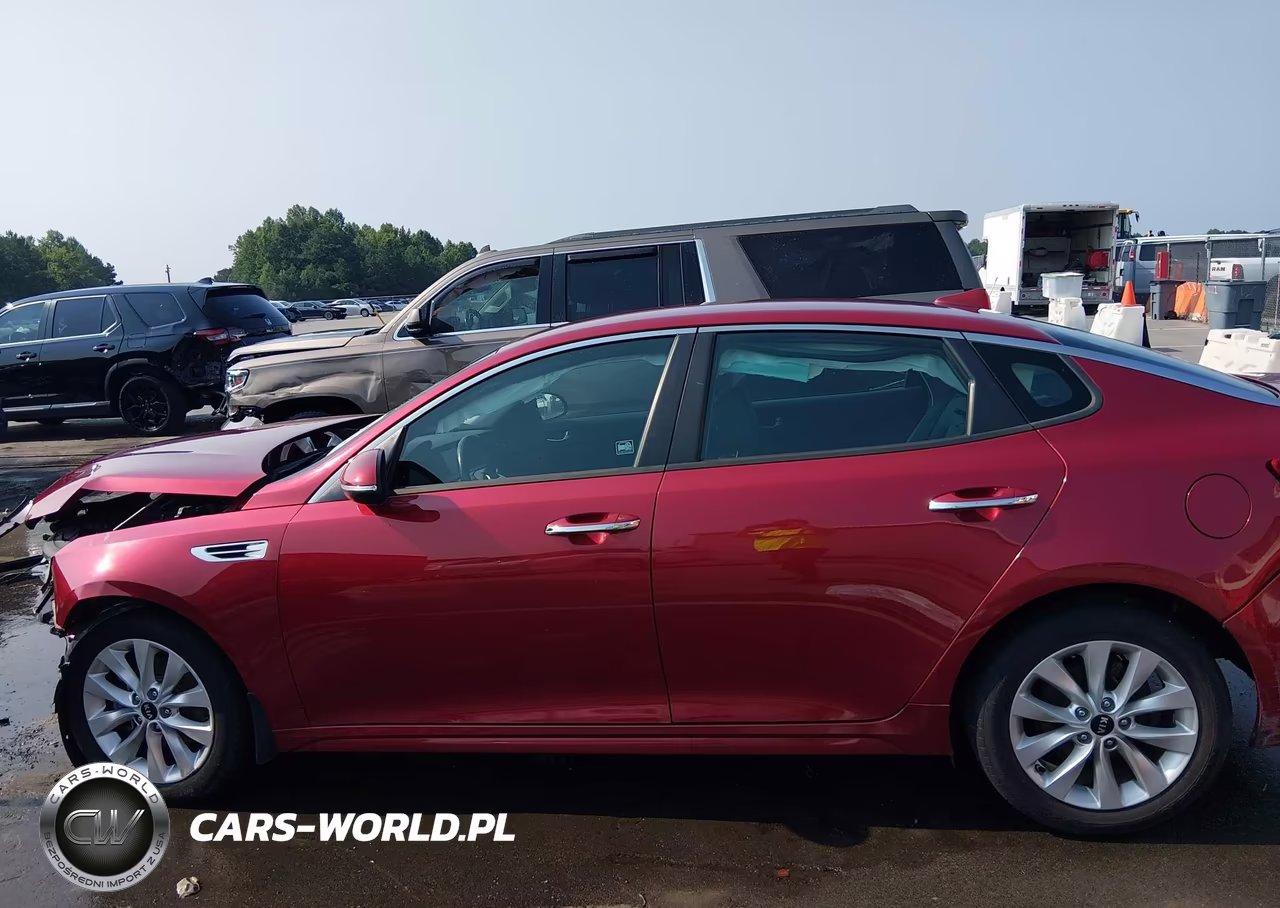2018 Kia Optima S VIN:5XXGT4L31JG231024 - 15