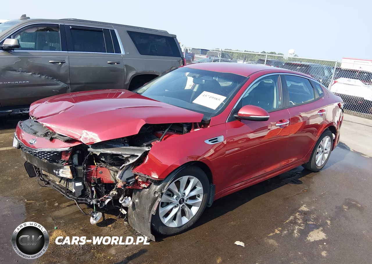 2018 Kia Optima S VIN:5XXGT4L31JG231024 - 2