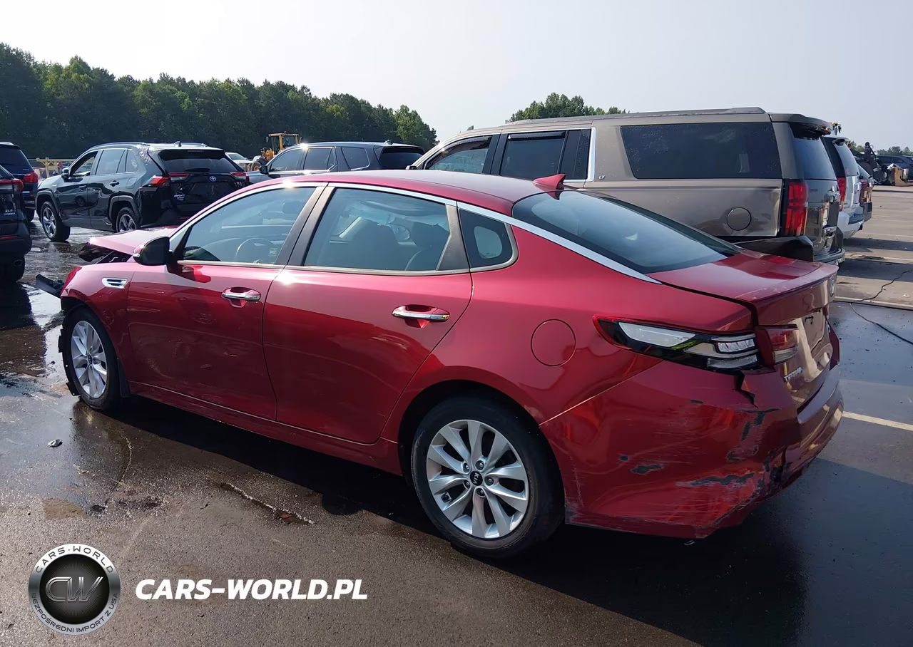 2018 Kia Optima S VIN:5XXGT4L31JG231024 - 3