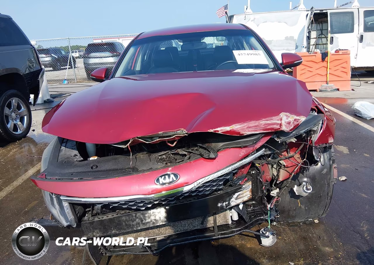 2018 Kia Optima S VIN:5XXGT4L31JG231024 - 6