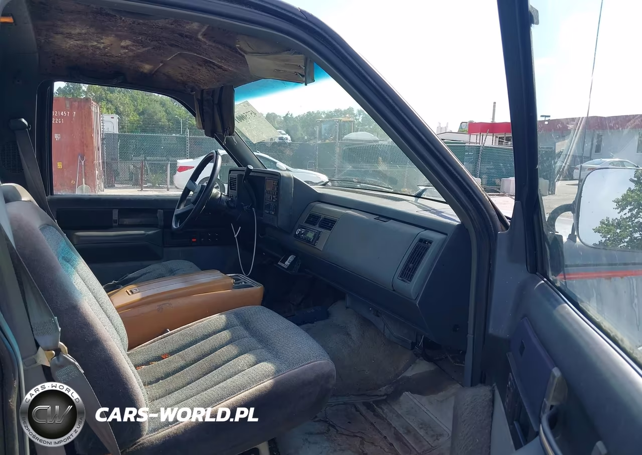 1989 Chevrolet Gmt-400 K2500 VIN:1GCFK24K1KZ120755 - 5