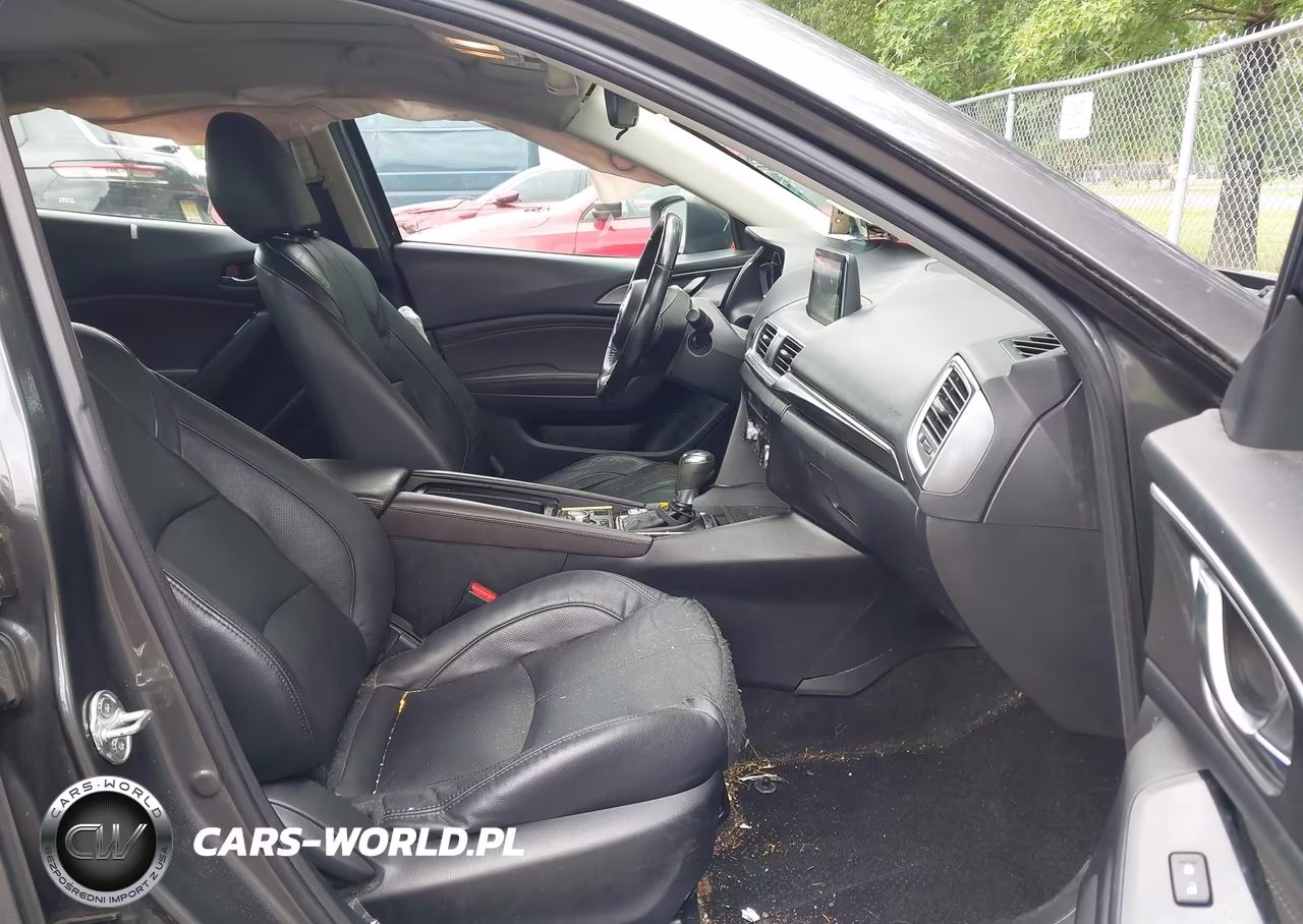 2018 Mazda Mazda3 Grand Touring VIN:3MZBN1M37JM215682 - 5
