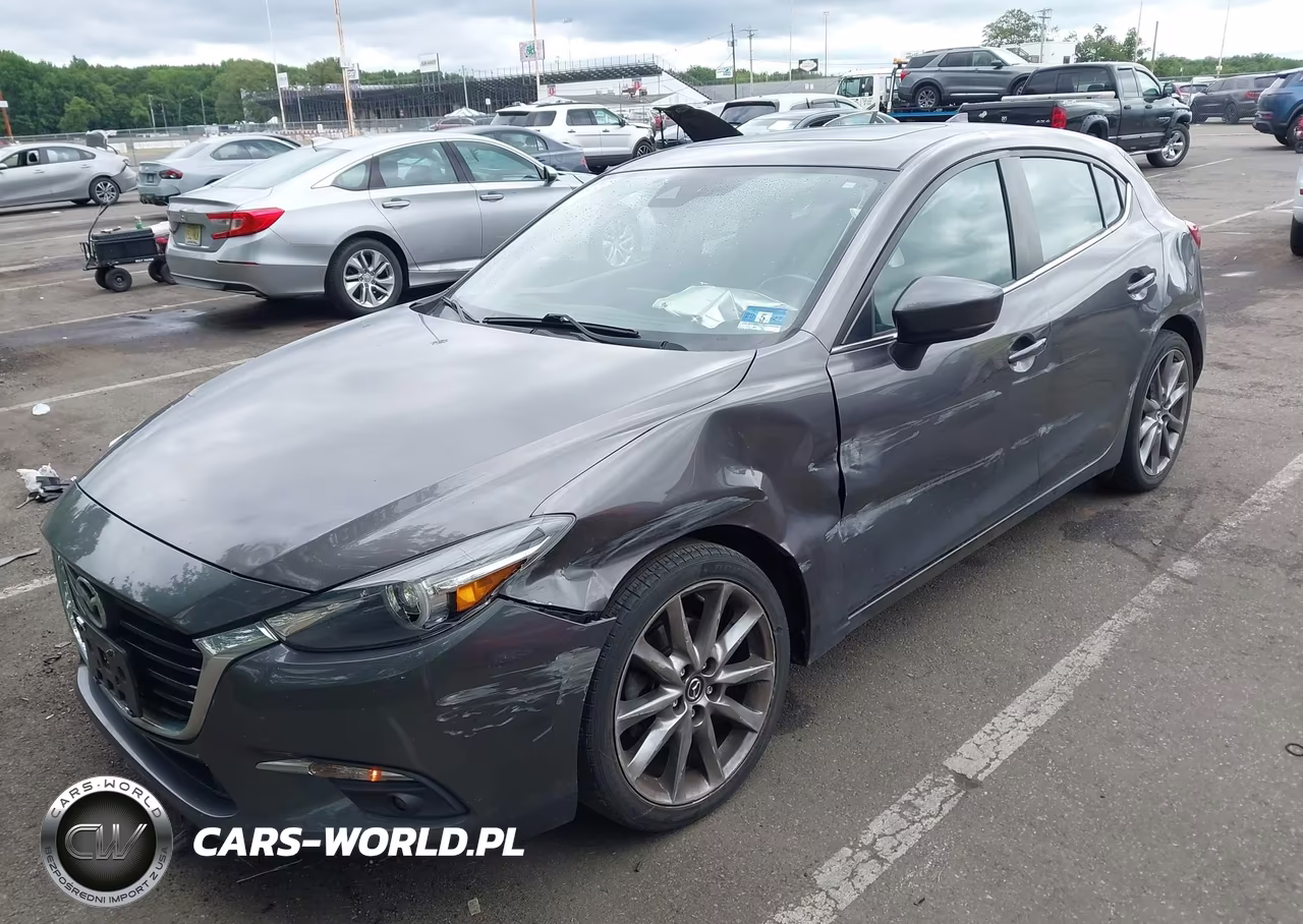 2018 Mazda Mazda3 Grand Touring VIN:3MZBN1M37JM215682 - 6