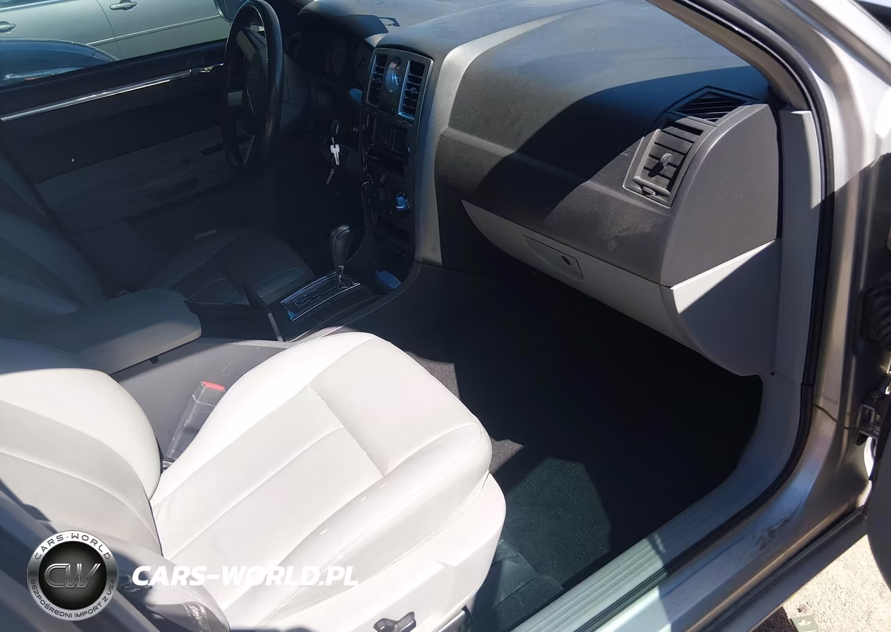 2007 Chrysler 300 Touring VIN:2C3KA53GX7H835240 - 5